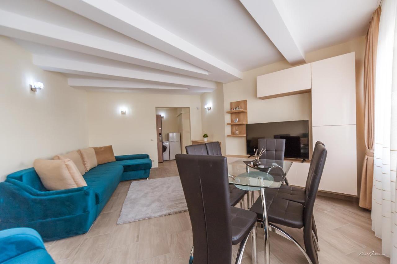 Luxury Desing Apartment Piteşti Kültér fotó
