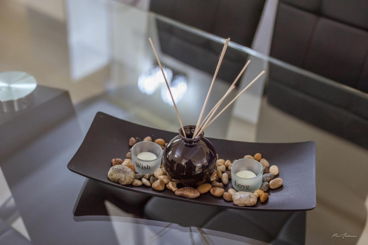Luxury Desing Apartment Piteşti Kültér fotó