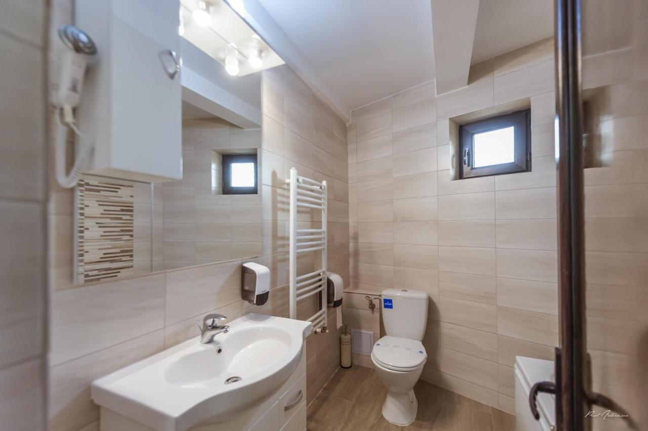 Luxury Desing Apartment Piteşti Kültér fotó