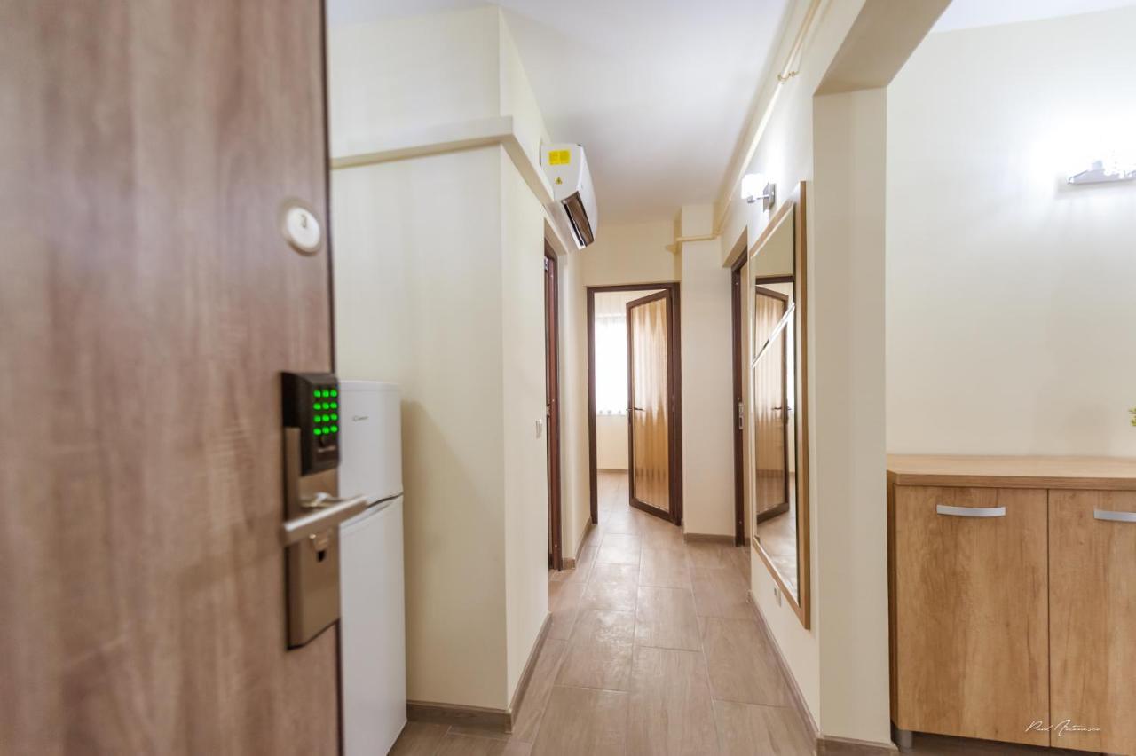 Luxury Desing Apartment Piteşti Kültér fotó