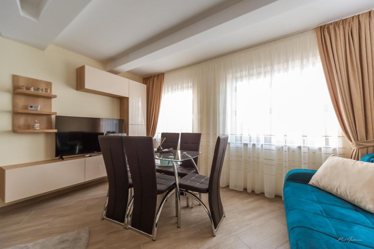 Luxury Desing Apartment Piteşti Kültér fotó