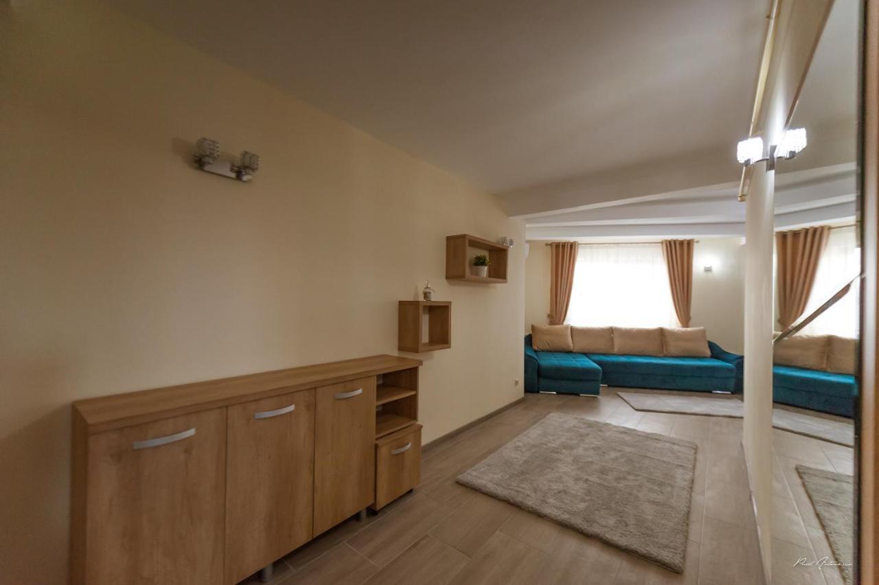 Luxury Desing Apartment Piteşti Kültér fotó