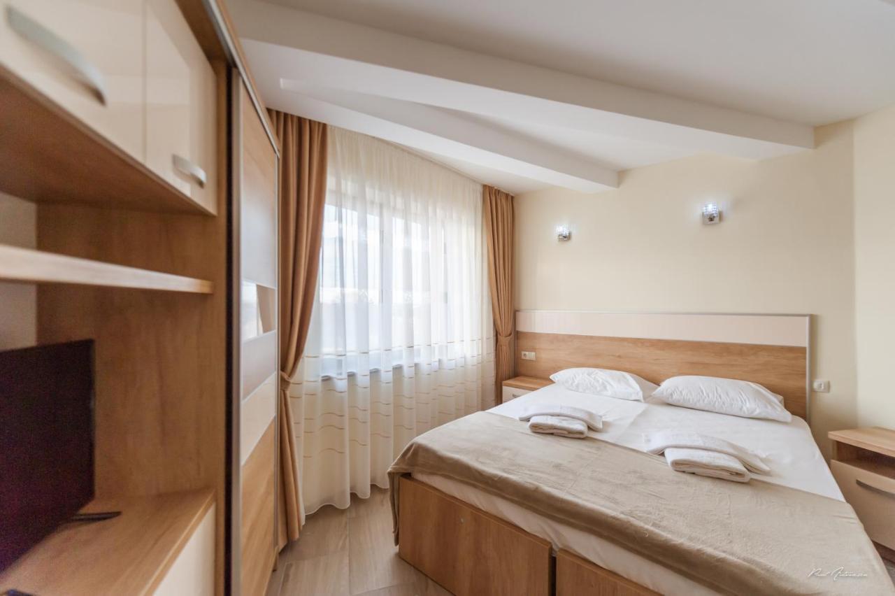 Luxury Desing Apartment Piteşti Kültér fotó
