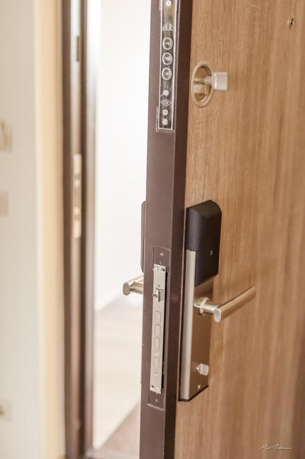 Luxury Desing Apartment Piteşti Kültér fotó