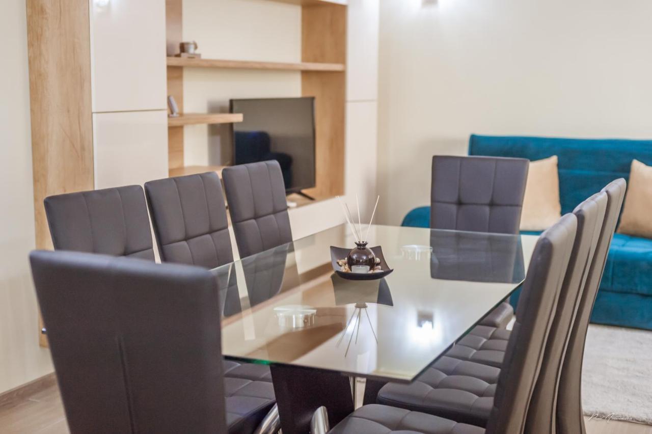 Luxury Desing Apartment Piteşti Kültér fotó