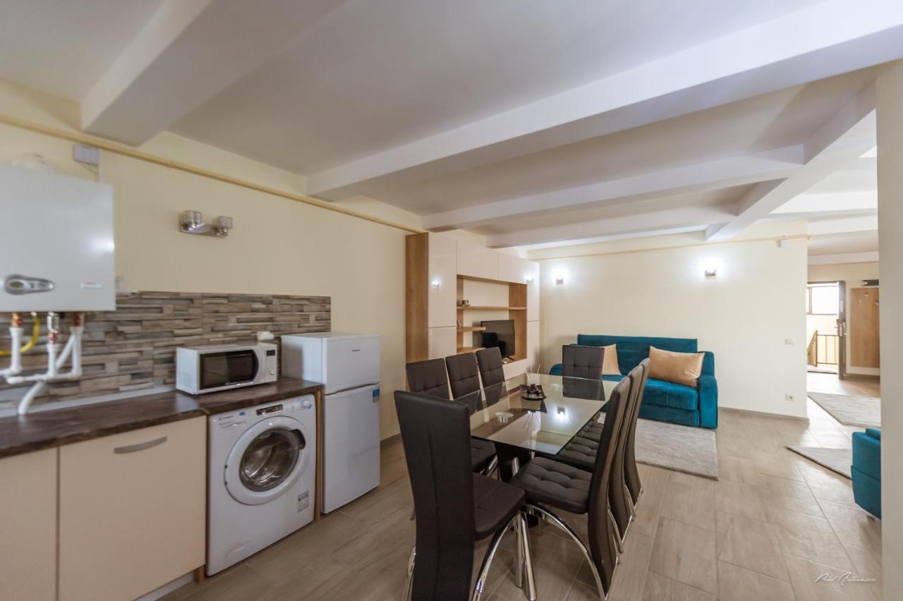Luxury Desing Apartment Piteşti Kültér fotó