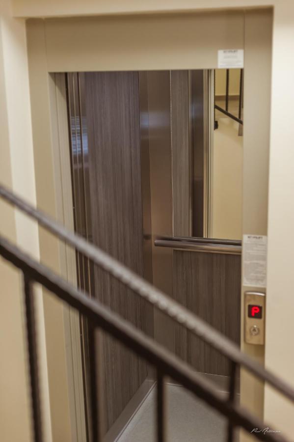 Luxury Desing Apartment Piteşti Kültér fotó