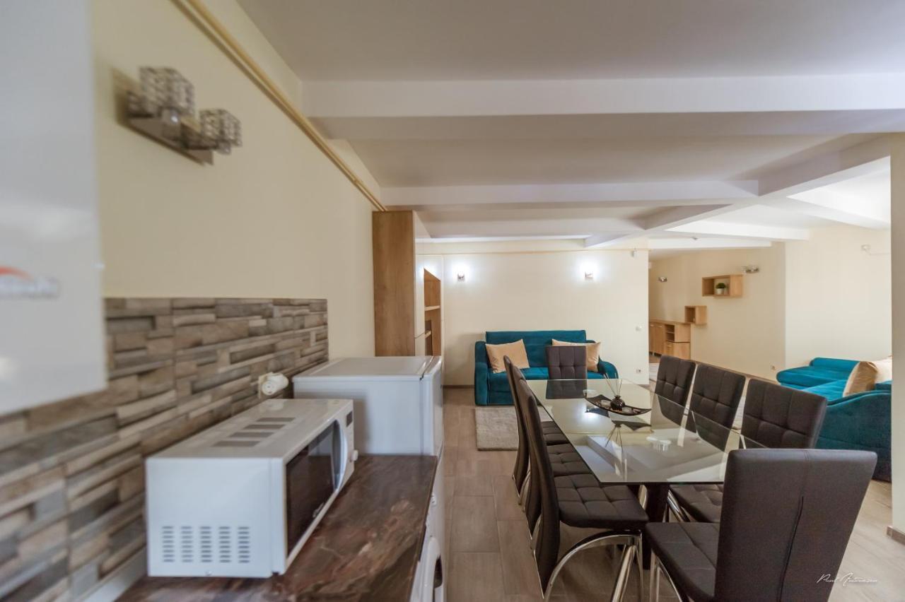 Luxury Desing Apartment Piteşti Kültér fotó