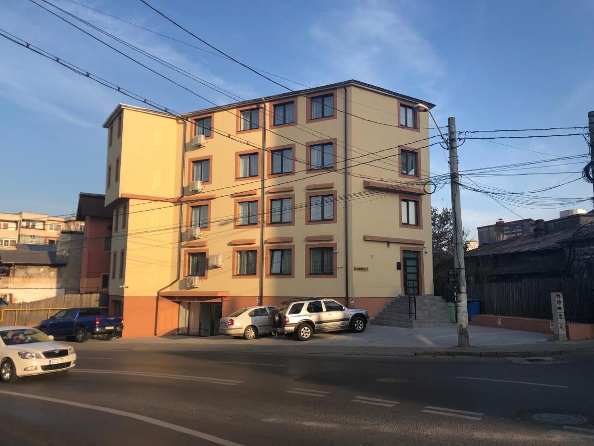 Luxury Desing Apartment Piteşti Kültér fotó